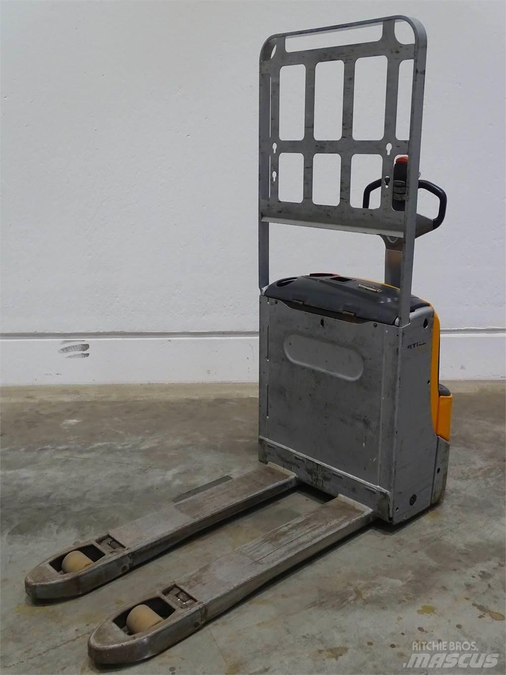 Still EXU16 Transpaleta manuala