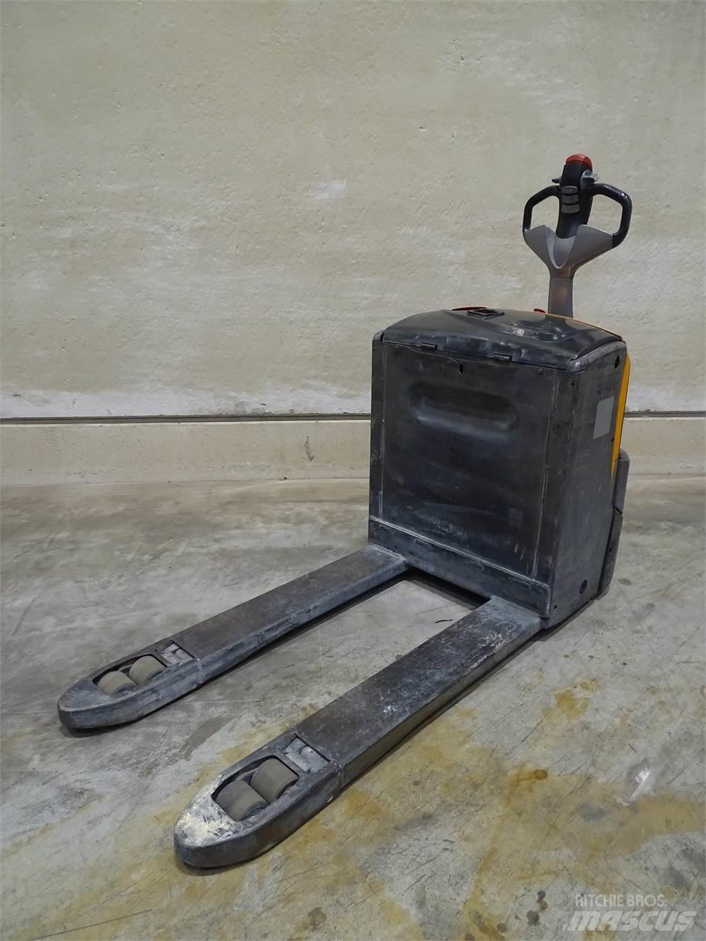 Still EXU16 Transpaleta manuala