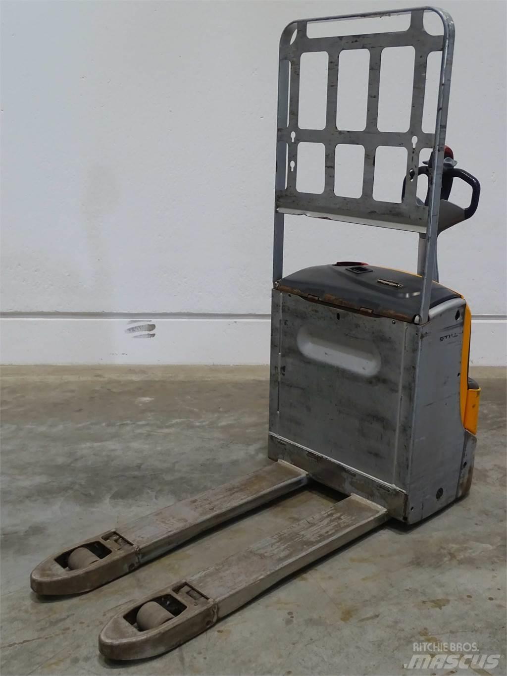 Still EXU18 Transpaleta manuala