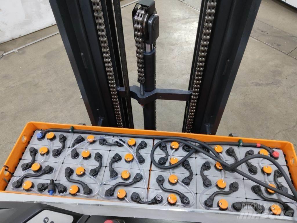 Still FM-X10 Stivuitor cu catarg retractabil