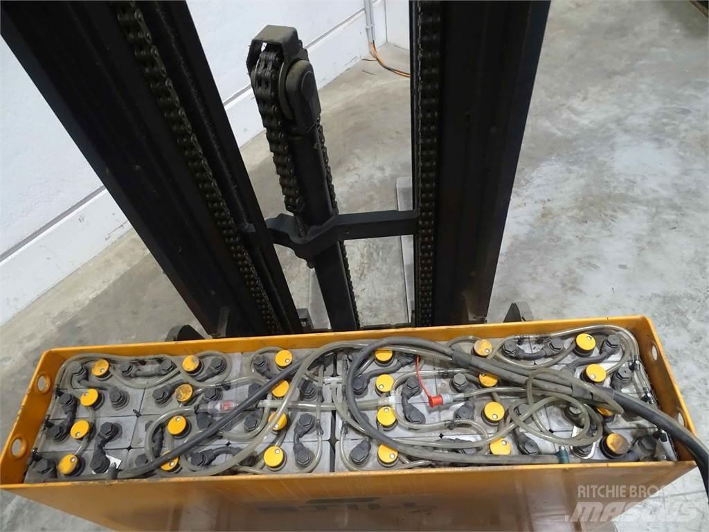 Still FM-X12 Stivuitor cu catarg retractabil