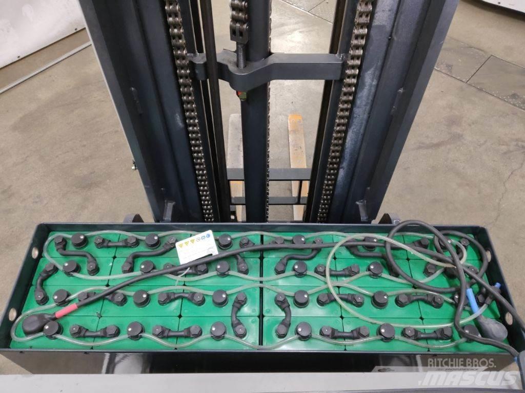 Still FM-X14 Stivuitor cu catarg retractabil