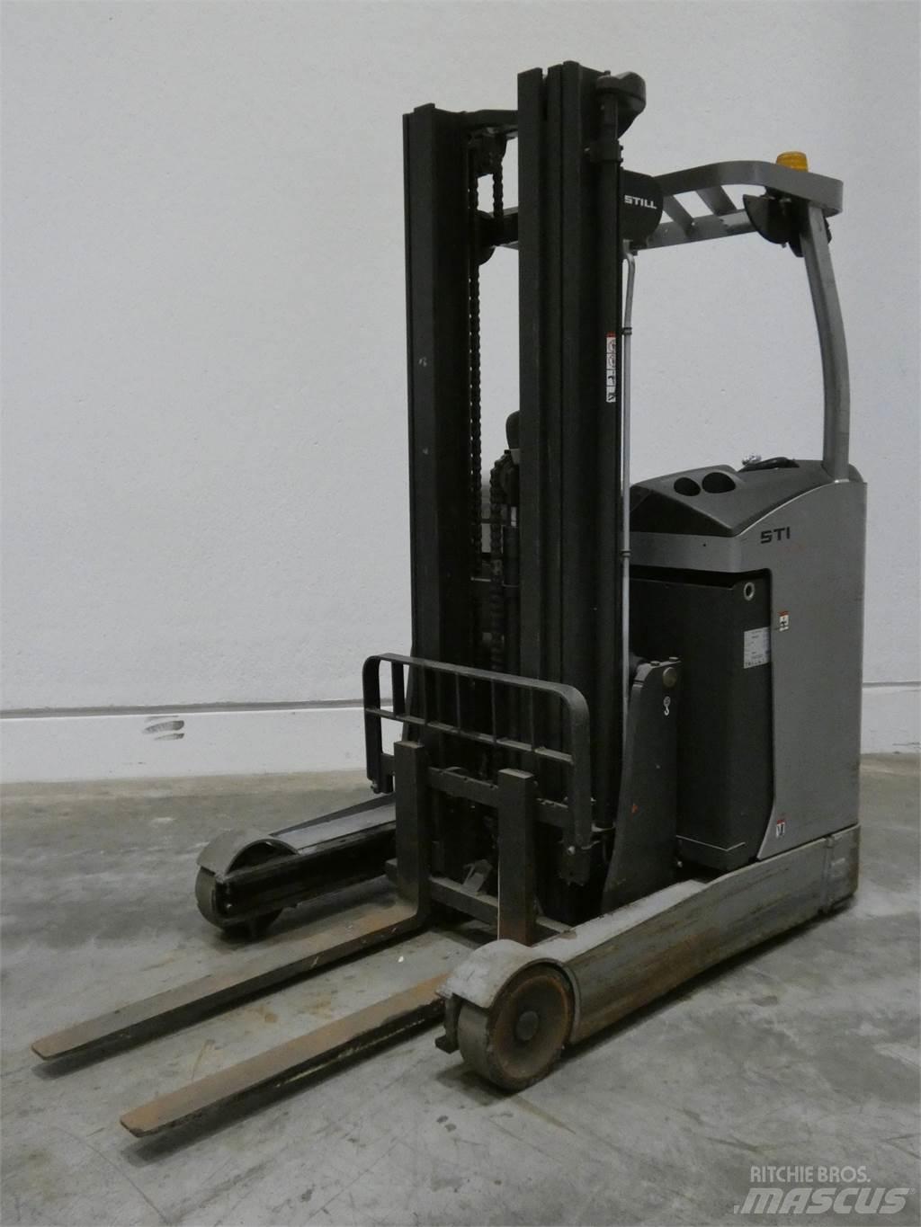 Still FM-X14 Stivuitor cu catarg retractabil