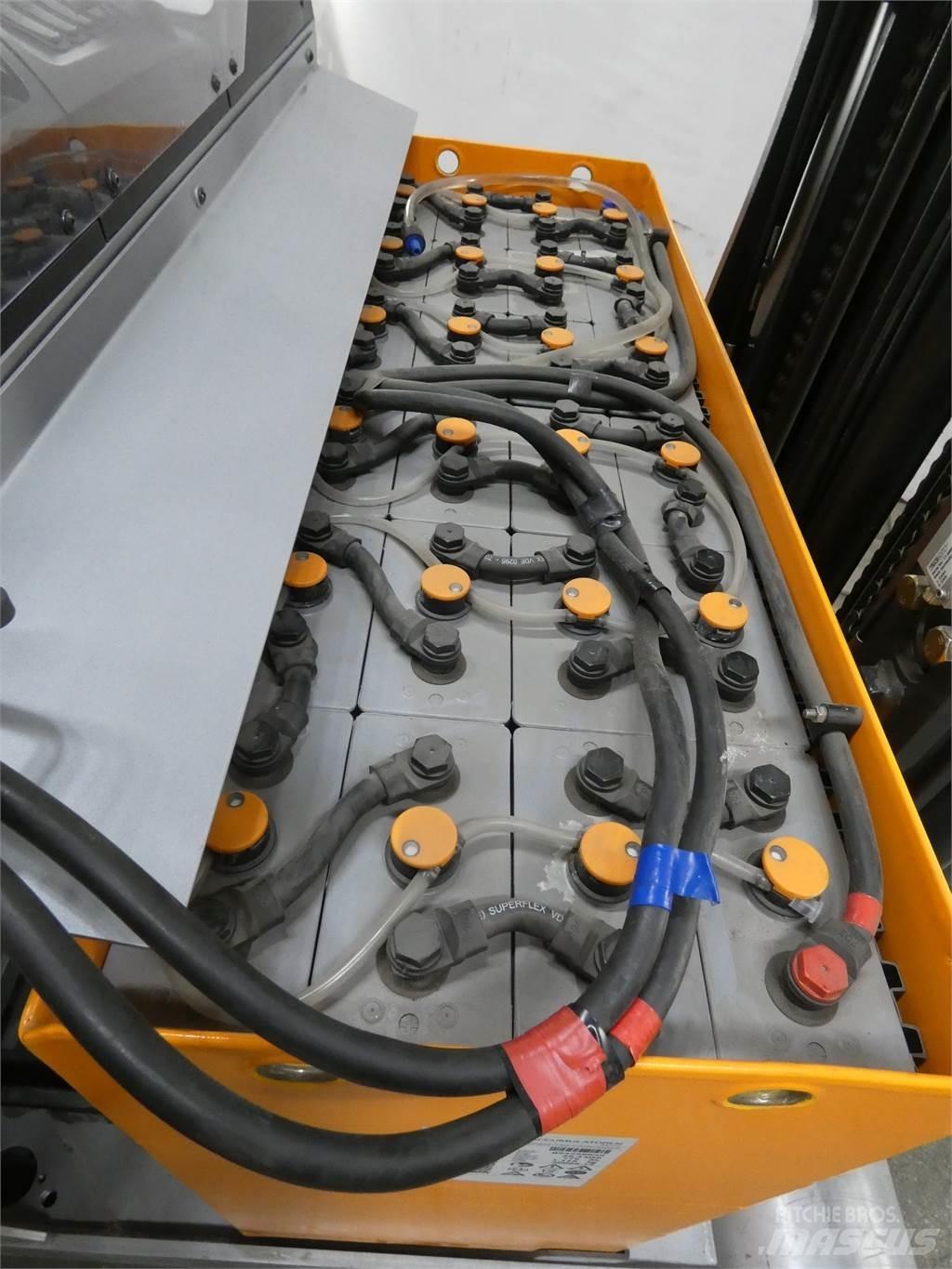 Still FM-X14 Stivuitor cu catarg retractabil