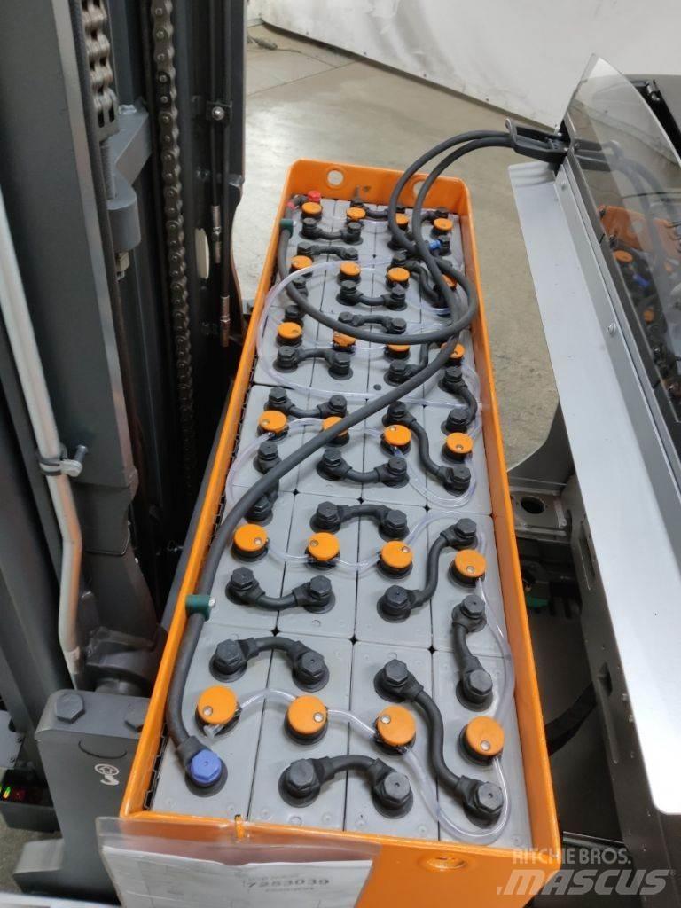 Still FM-X17 Stivuitor cu catarg retractabil