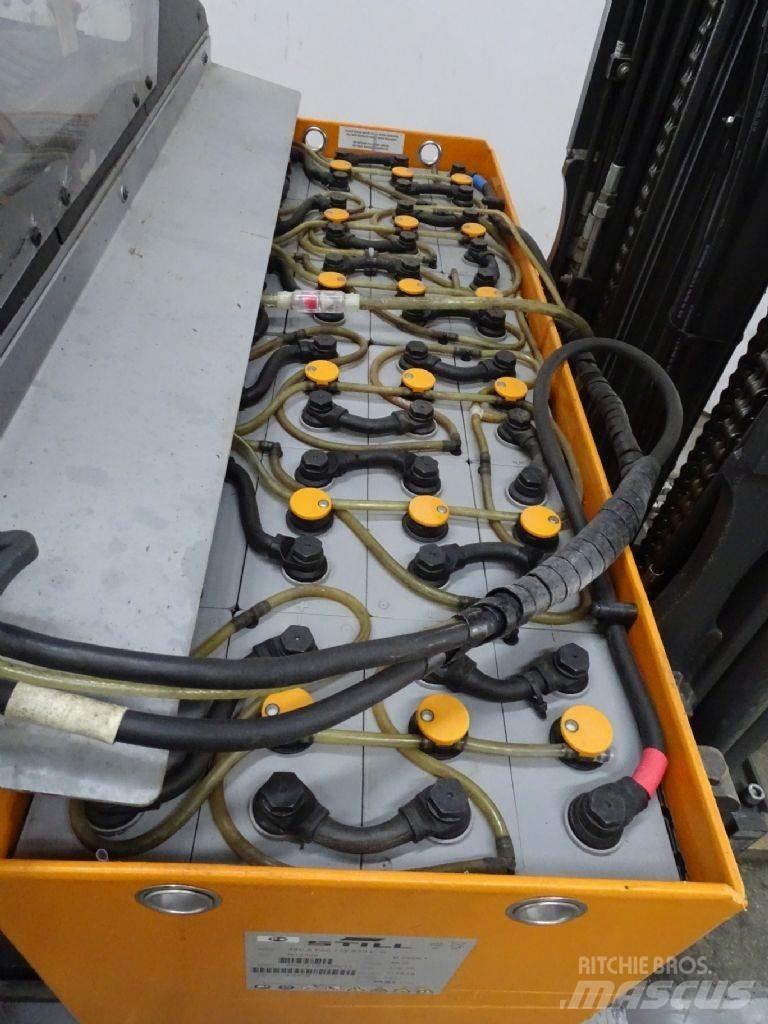 Still FM-X17 Stivuitor cu catarg retractabil