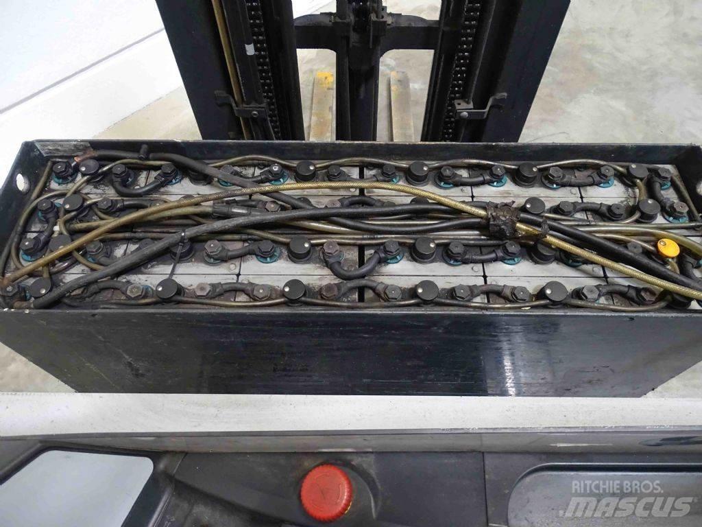 Still FM-X17 Stivuitor cu catarg retractabil