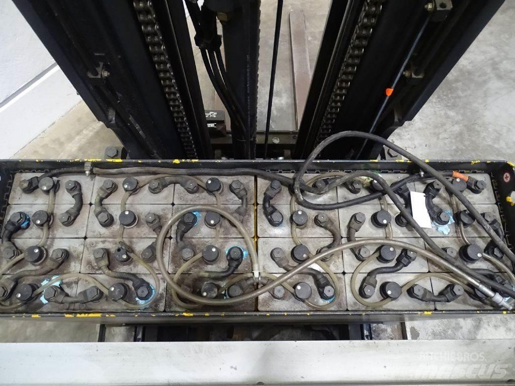 Still FM-X17 Stivuitor cu catarg retractabil