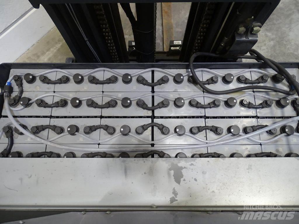 Still FM-X17 Stivuitor cu catarg retractabil