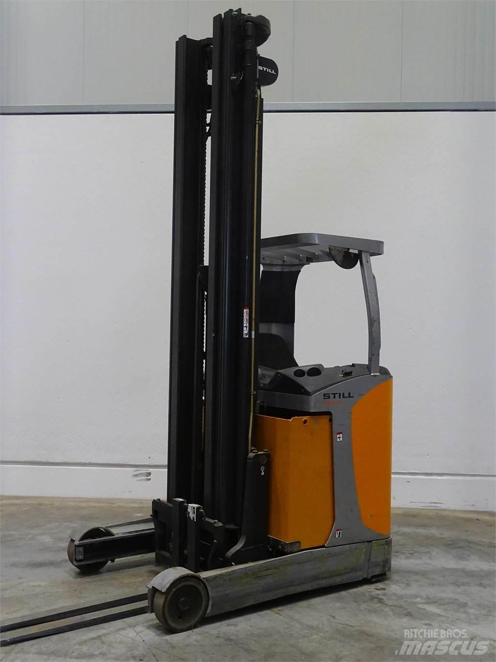 Still FM-X17 Stivuitor cu catarg retractabil