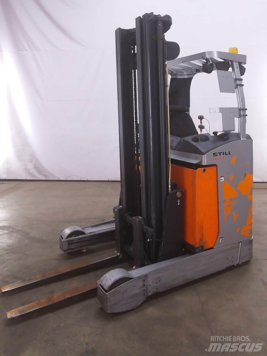 Still FM-X17 Stivuitor cu catarg retractabil