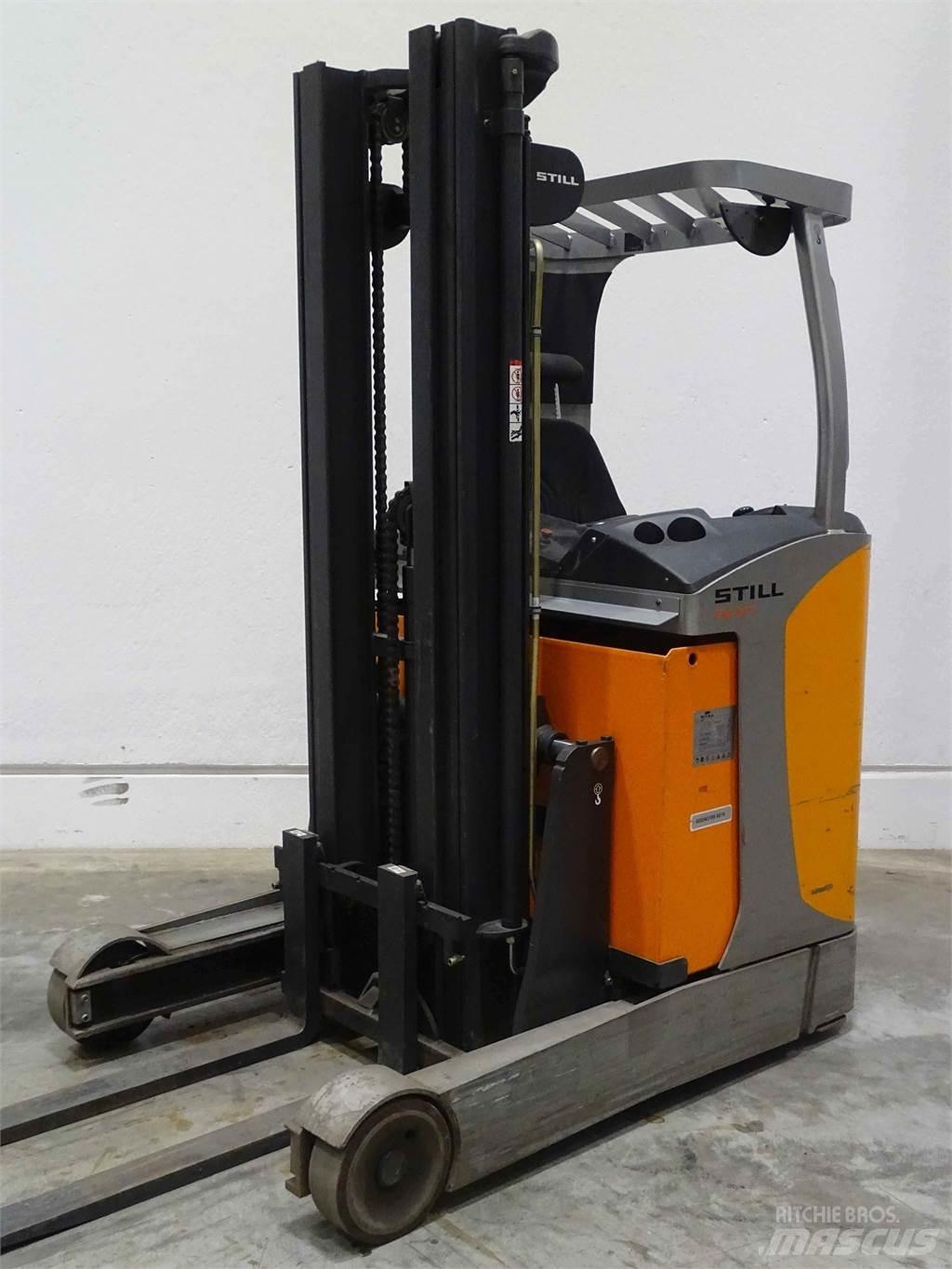 Still FM-X17 Stivuitor cu catarg retractabil