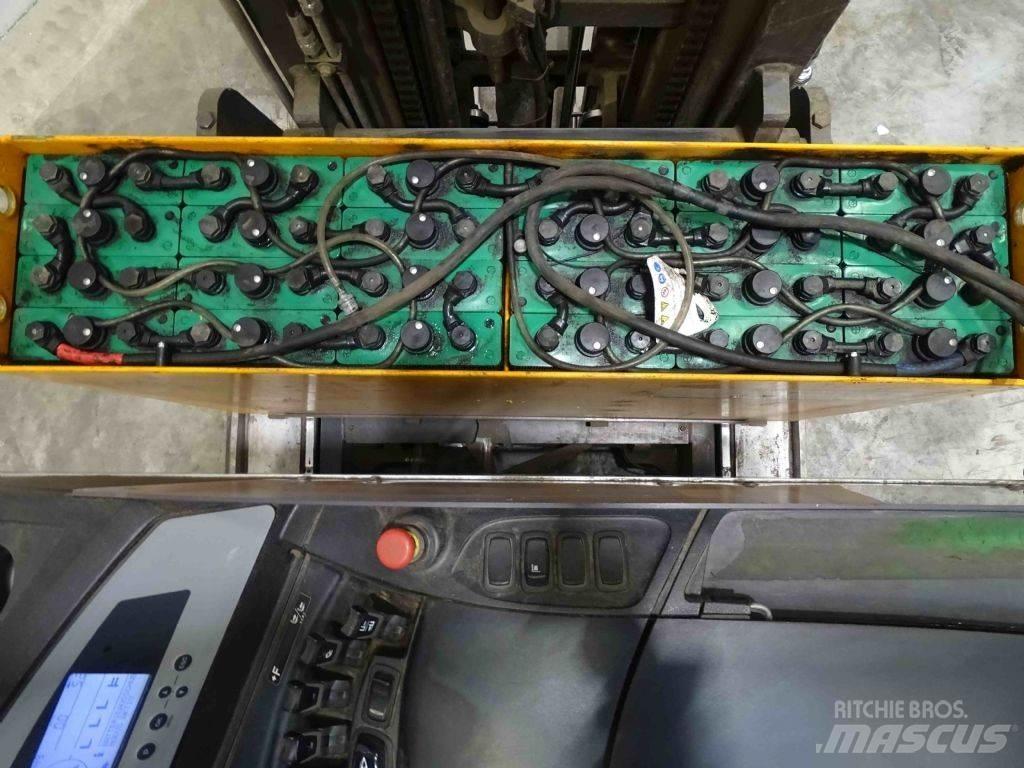 Still FM-X17 Stivuitor cu catarg retractabil