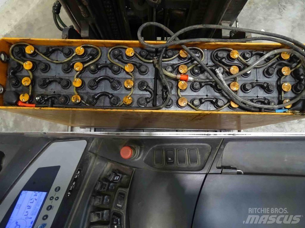 Still FM-X17 Stivuitor cu catarg retractabil