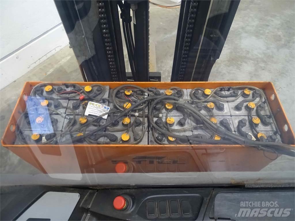Still FM-X17 Stivuitor cu catarg retractabil