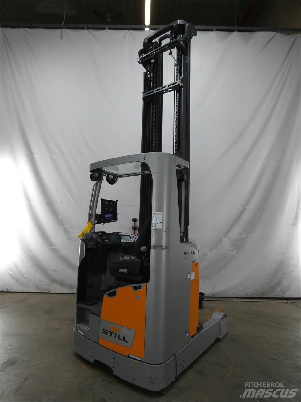 Still FM-X17 Stivuitor cu catarg retractabil