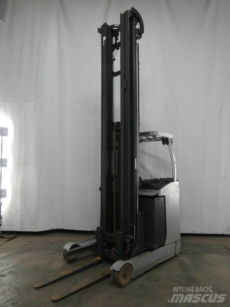 Still FM-X17 Stivuitor cu catarg retractabil