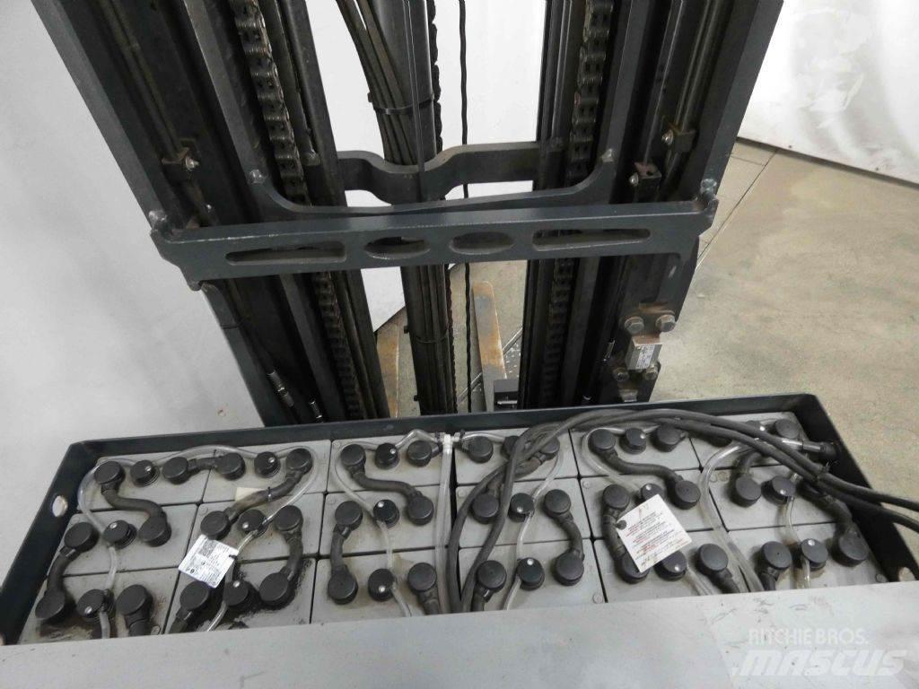 Still FM-X17 Stivuitor cu catarg retractabil