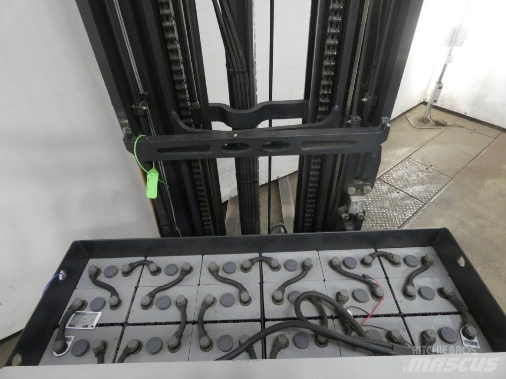 Still FM-X17 Stivuitor cu catarg retractabil