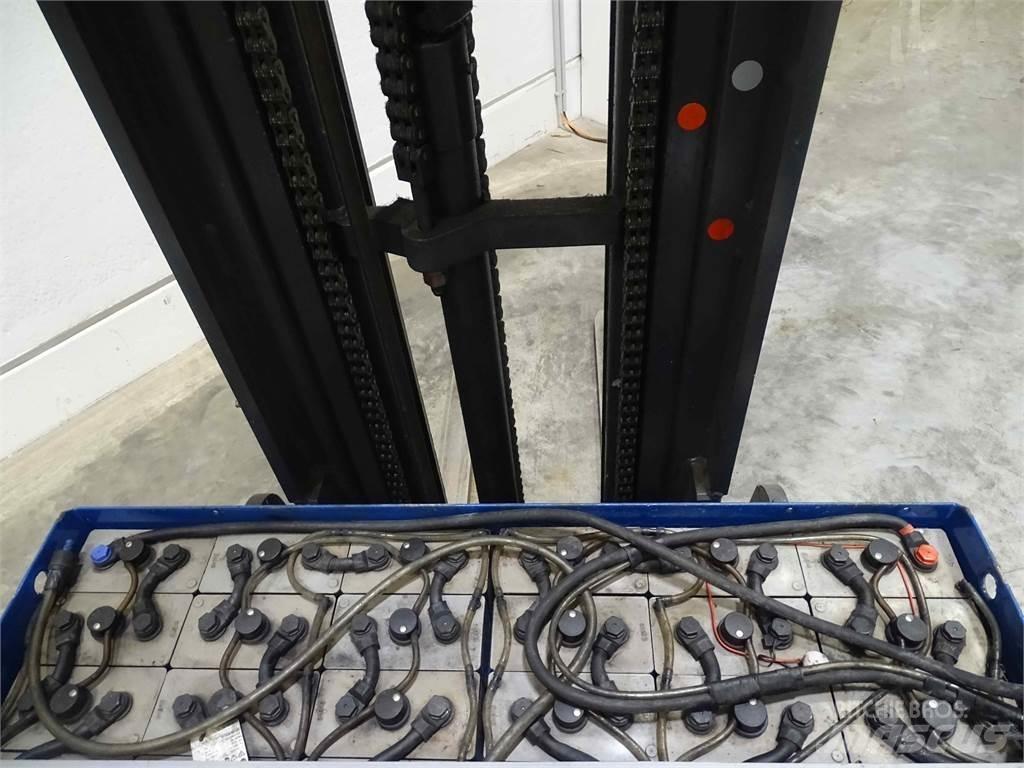 Still FM-X17 Stivuitor cu catarg retractabil