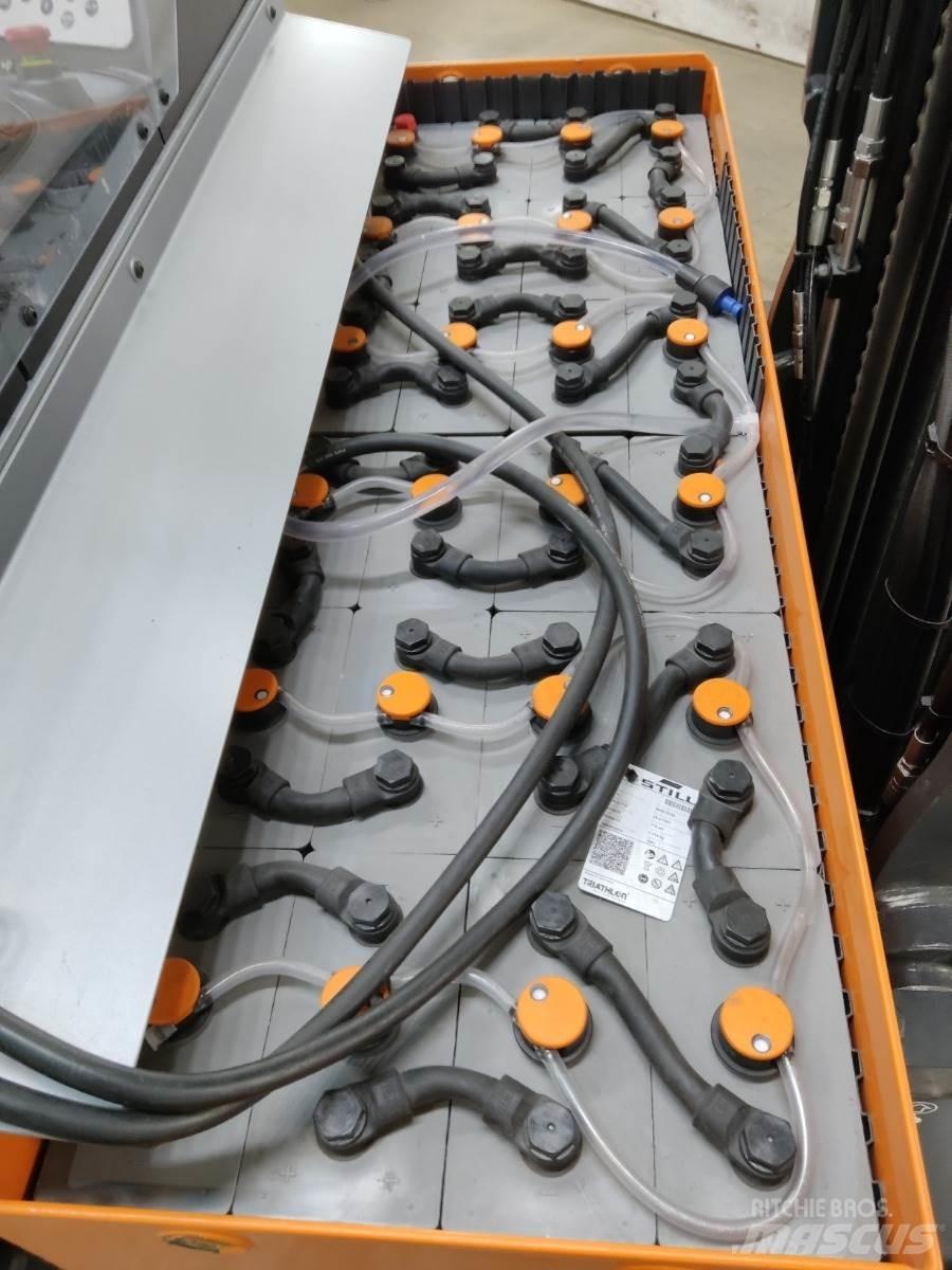 Still FM-X17 Stivuitor cu catarg retractabil