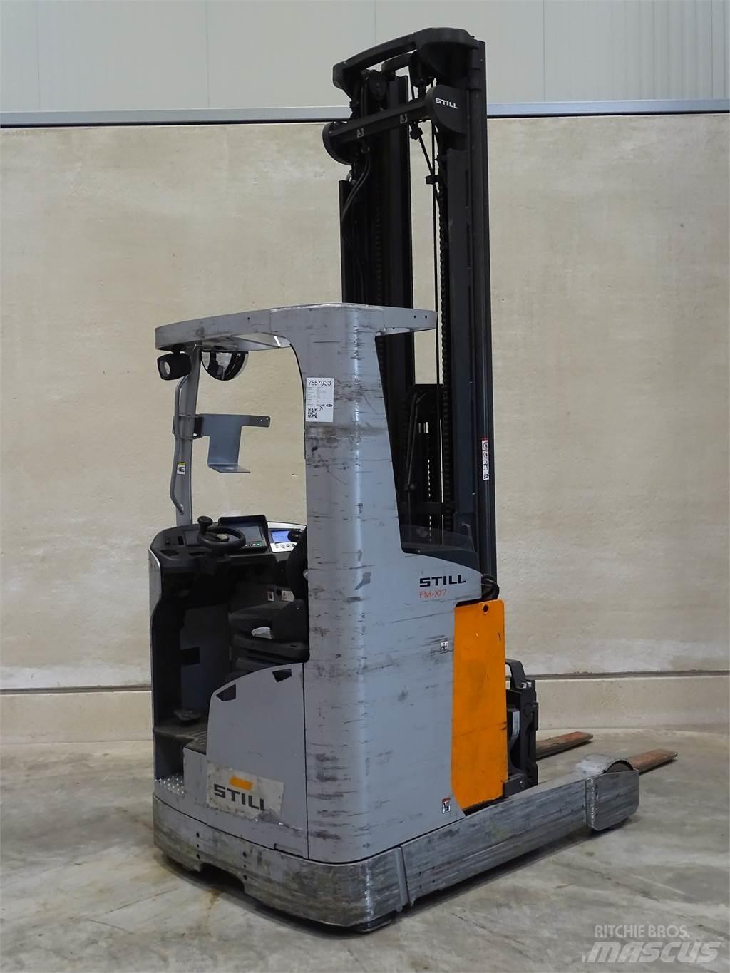 Still FM-X17 Stivuitor cu catarg retractabil