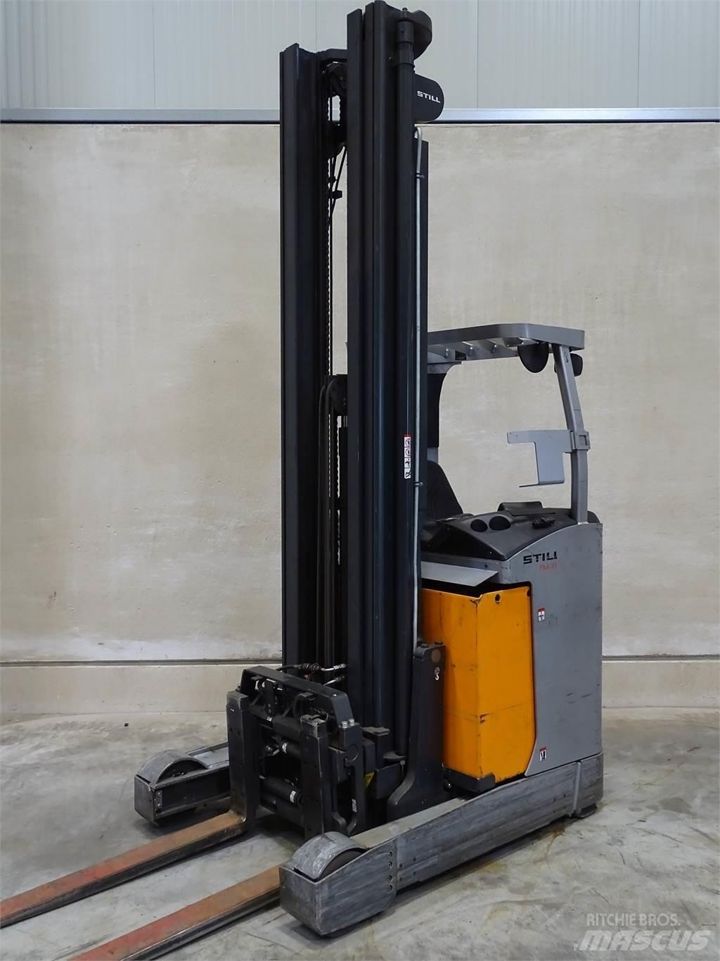 Still FM-X17 Stivuitor cu catarg retractabil