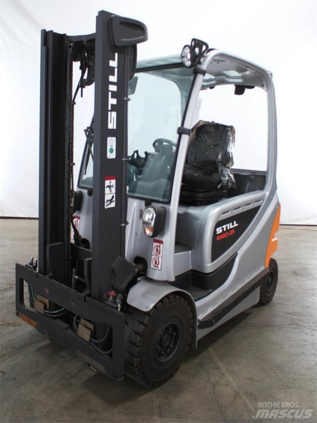 Still RX60-25 Stivuitor electric