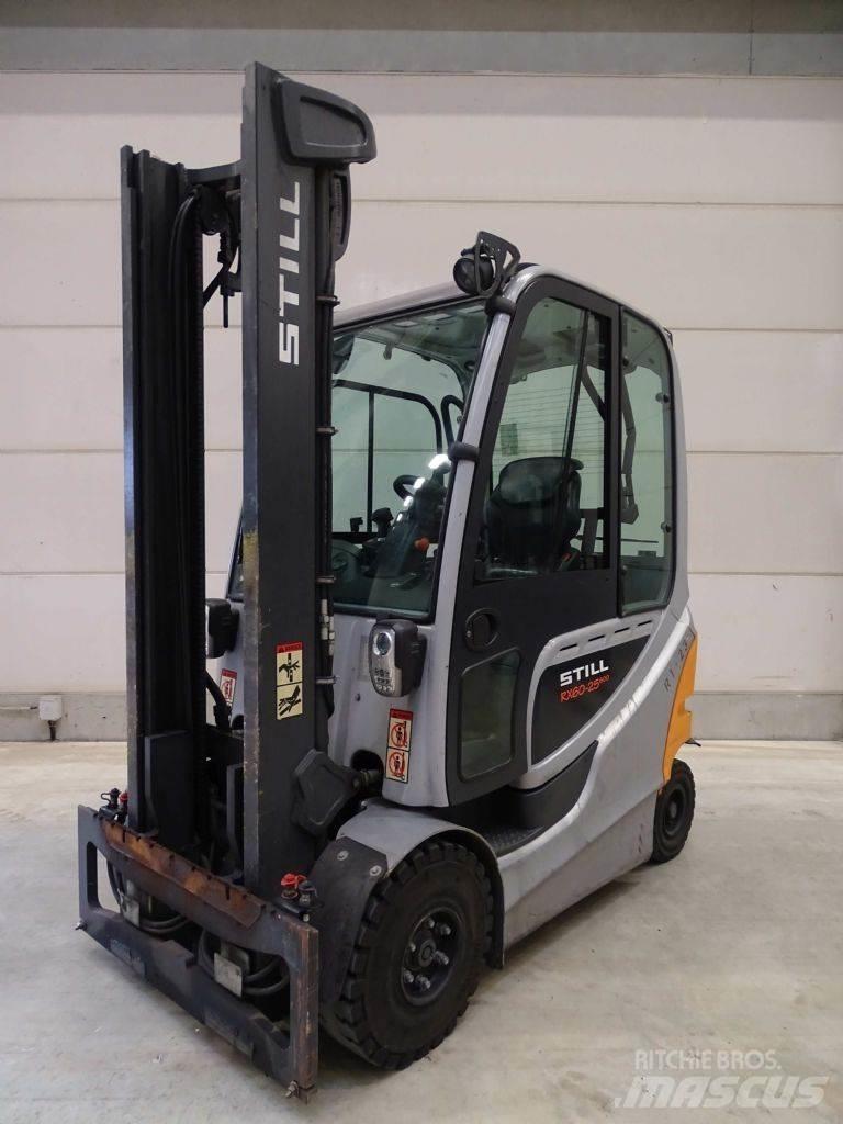 Still RX60-25 Stivuitor electric