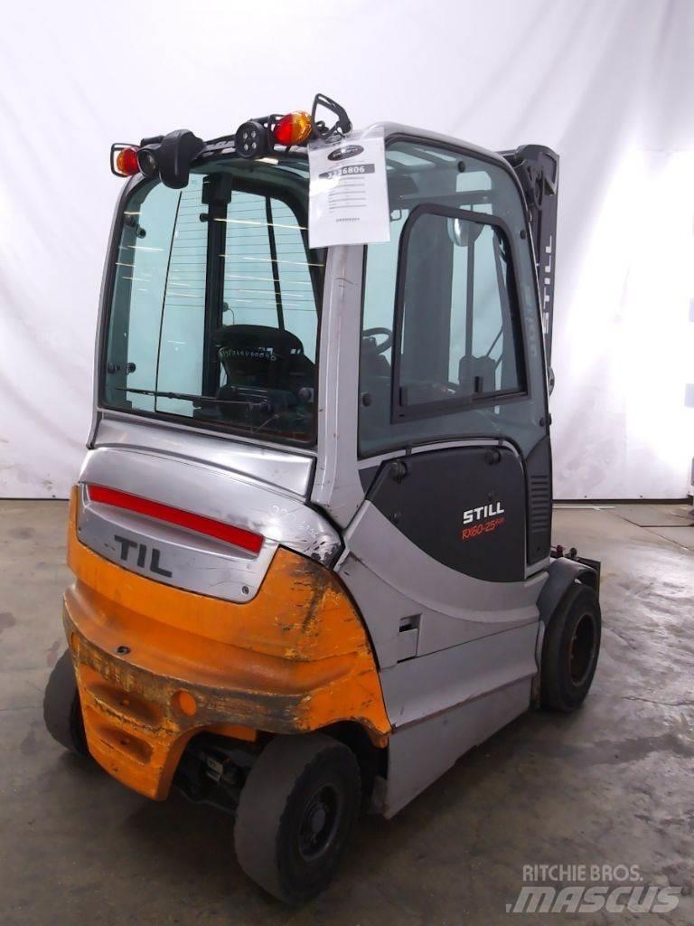 Still RX60-25/600 Stivuitor electric