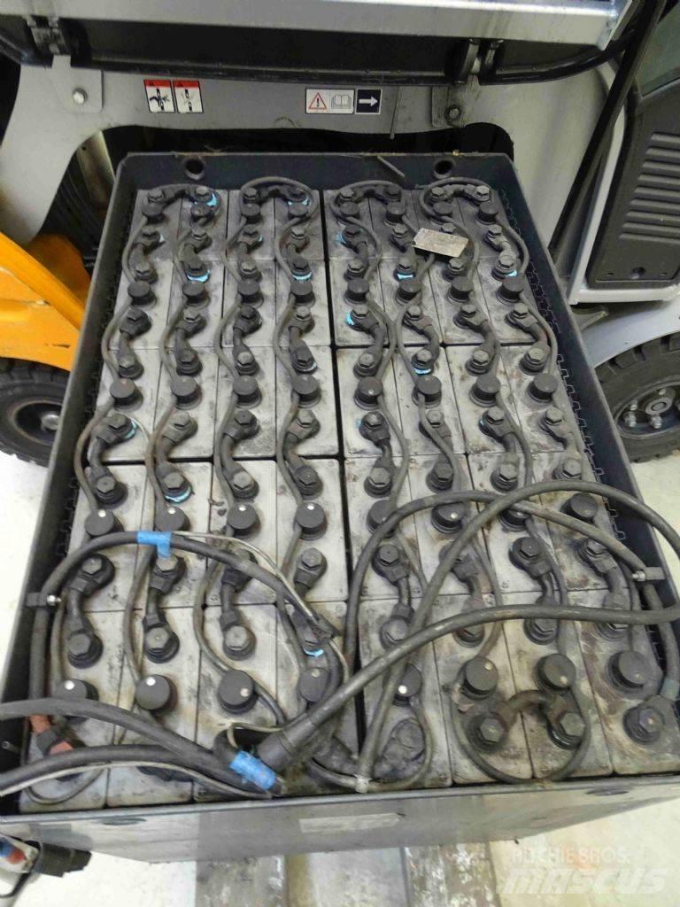Still RX60-25/600 Stivuitor electric