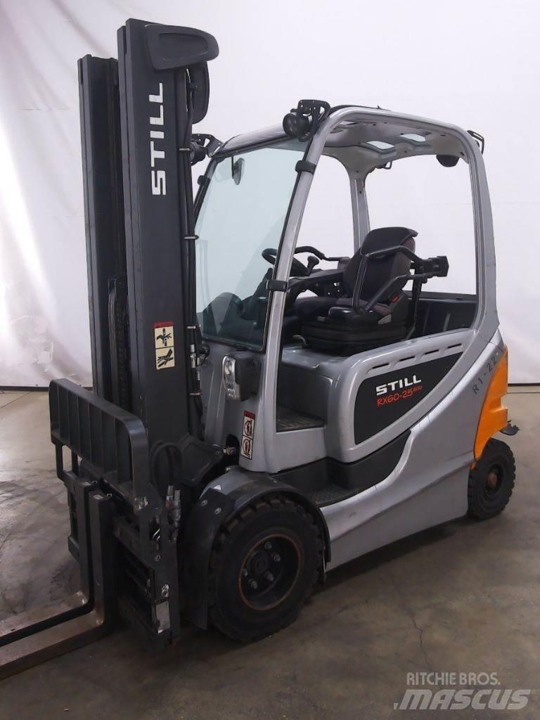 Still RX60-25/600 Stivuitor electric