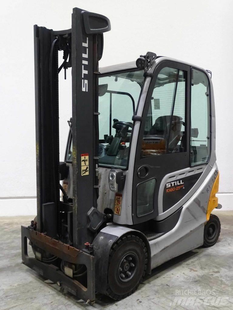 Still RX60-25/600 Stivuitor electric