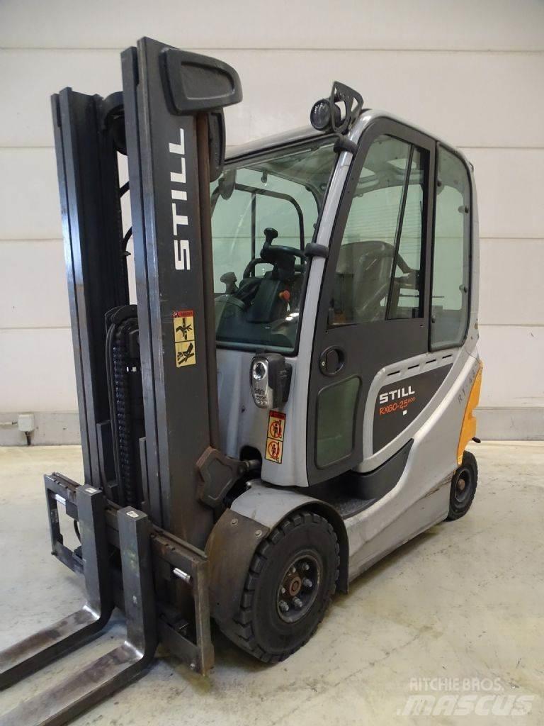 Still RX60-25/600 Stivuitor electric