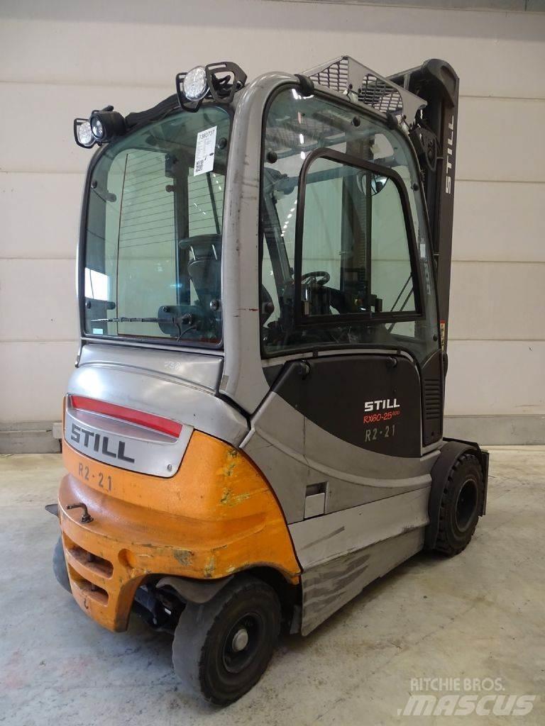 Still RX60-25/600 Stivuitor electric