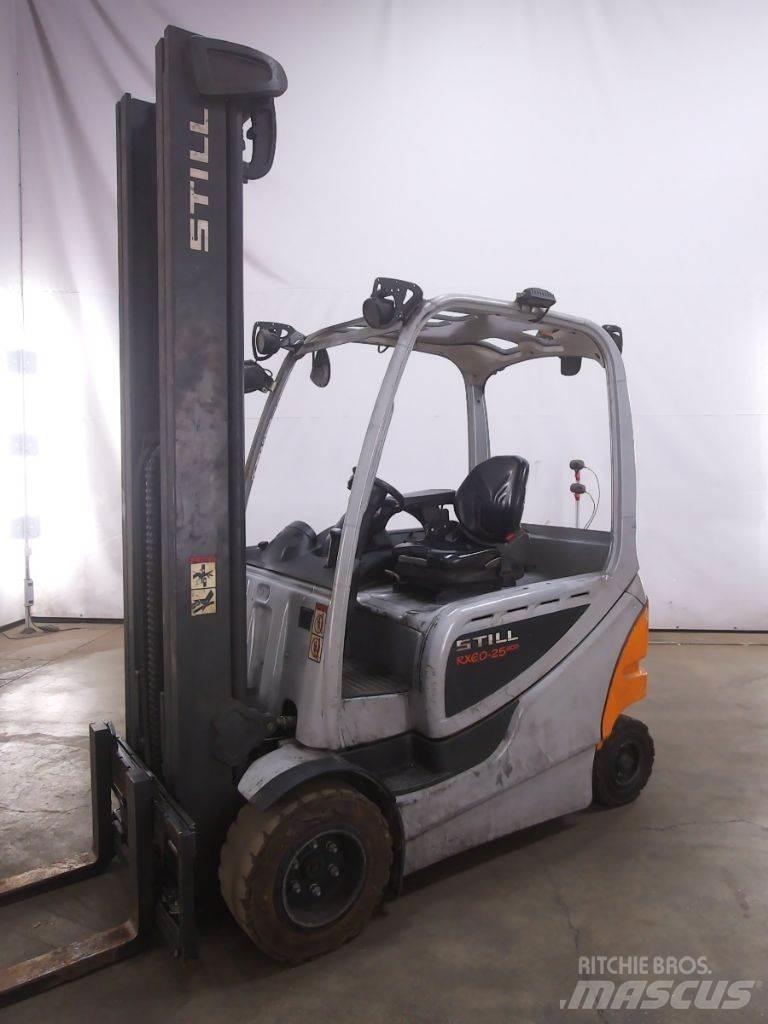 Still RX60-25/600 Stivuitor electric