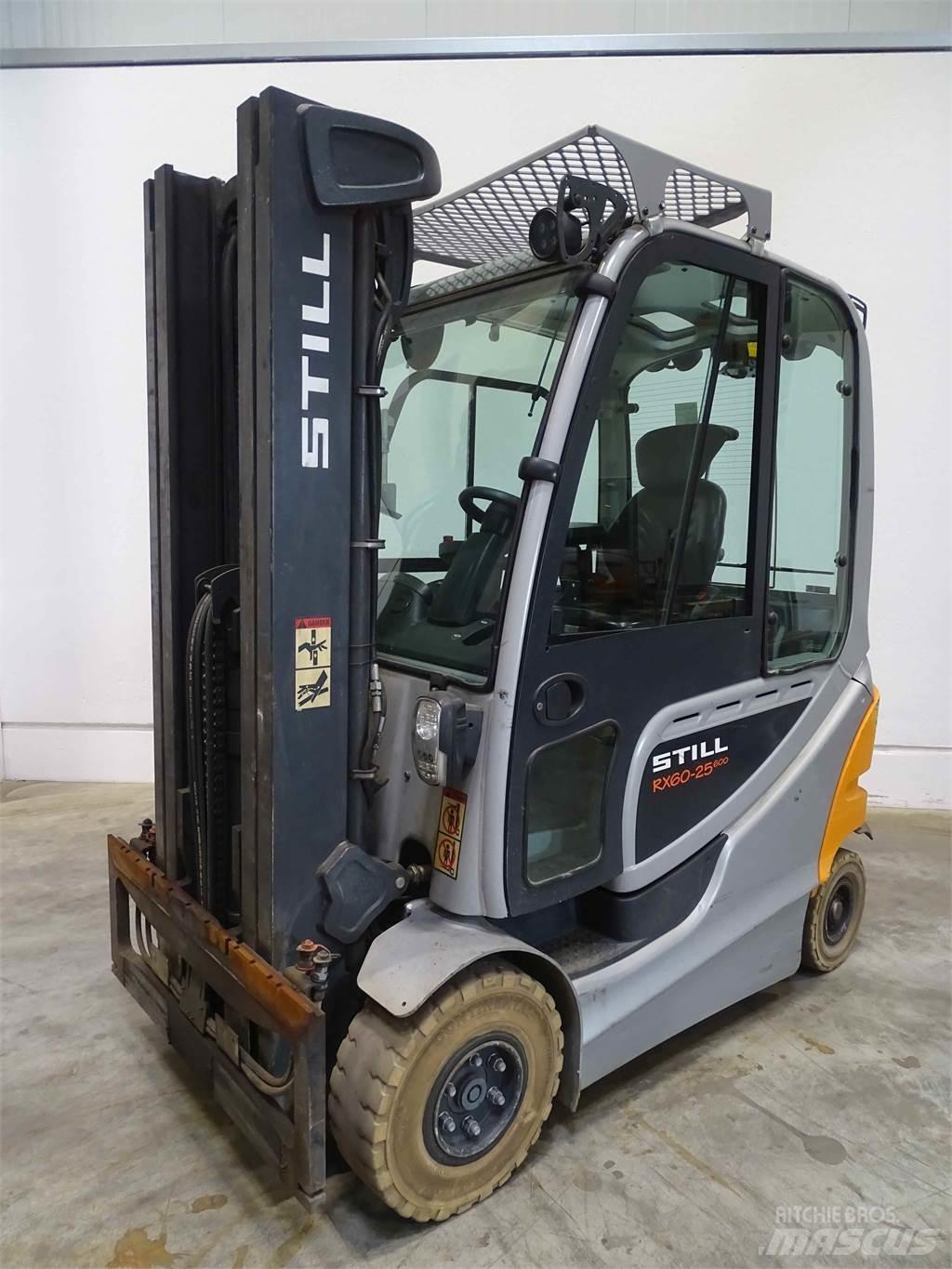 Still RX60-25/600 Stivuitor electric