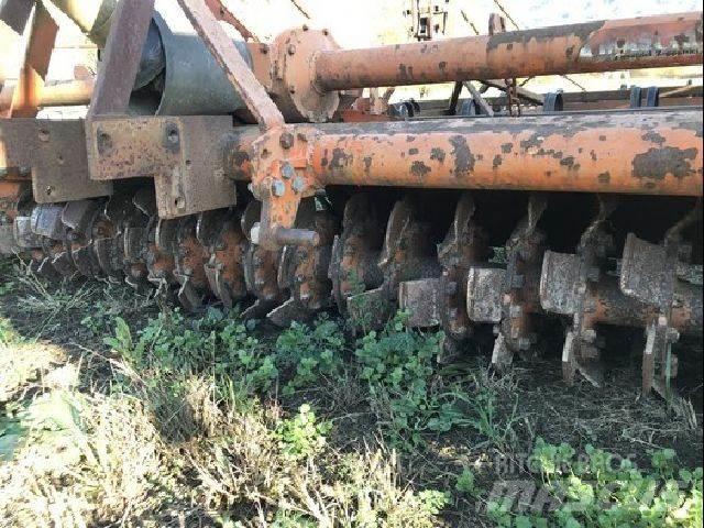 Howard HR3M Cultivatoare
