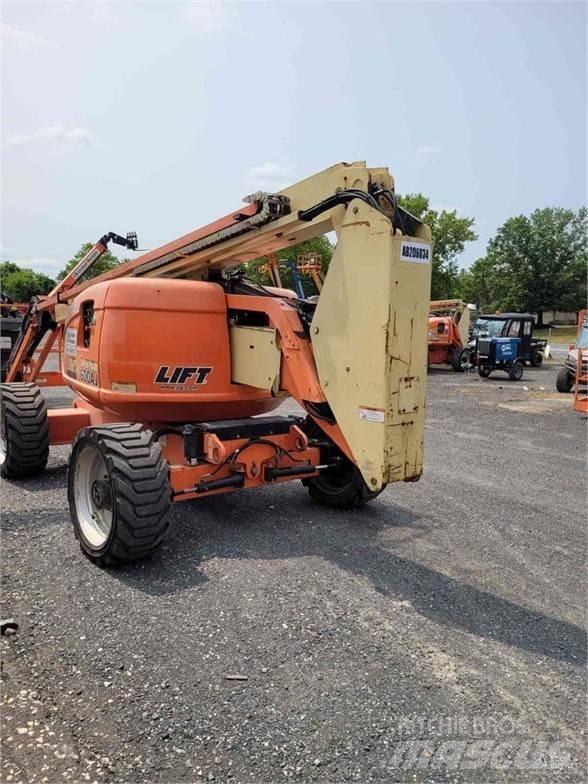 JLG 600AJ Nacele cu brat articulat