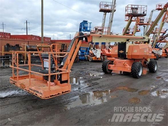 JLG 800AJ Nacele cu brat articulat
