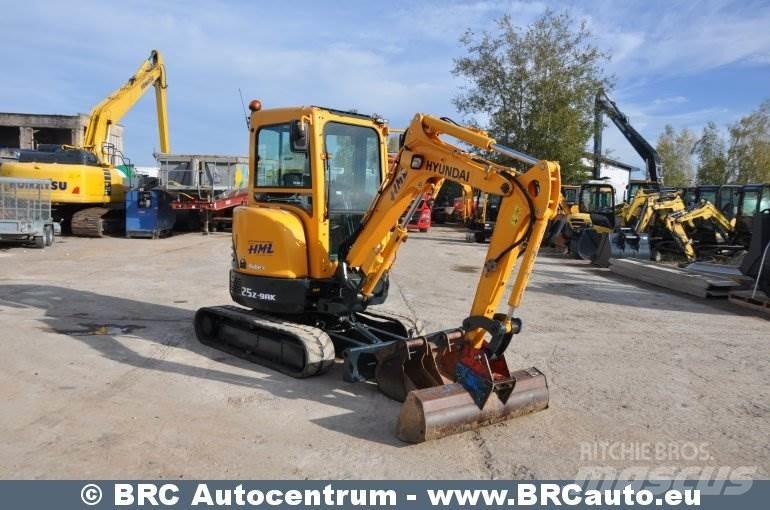 Hyundai R25Z-9AK Mini excavatoare < 7t