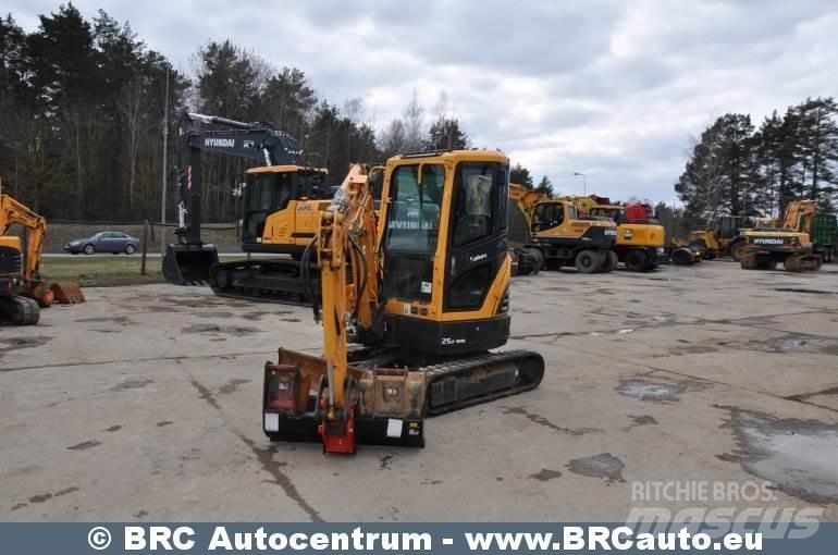 Hyundai R25Z-9AK Mini excavatoare < 7t