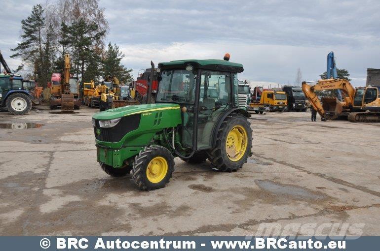 John Deere 5085 Tractoare