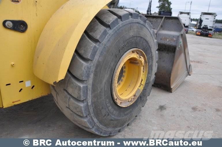 New Holland W270B Incarcator pe pneuri