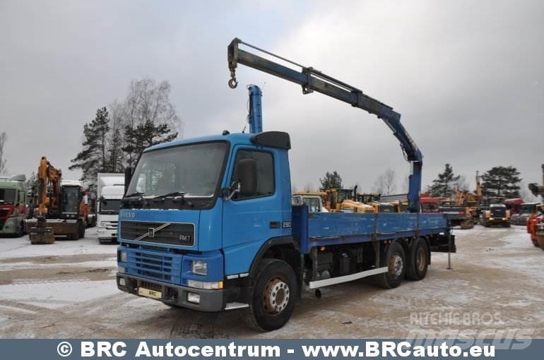 Volvo FM7 Camioane cu macara