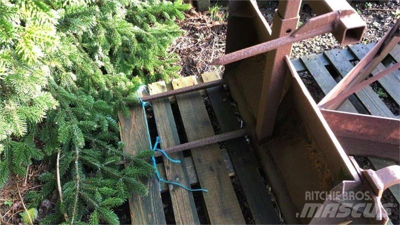  Ålø Accesorii încarcatoare frontale