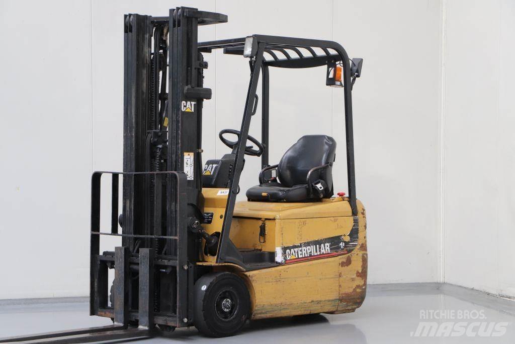 CAT EP15KRT Stivuitor electric