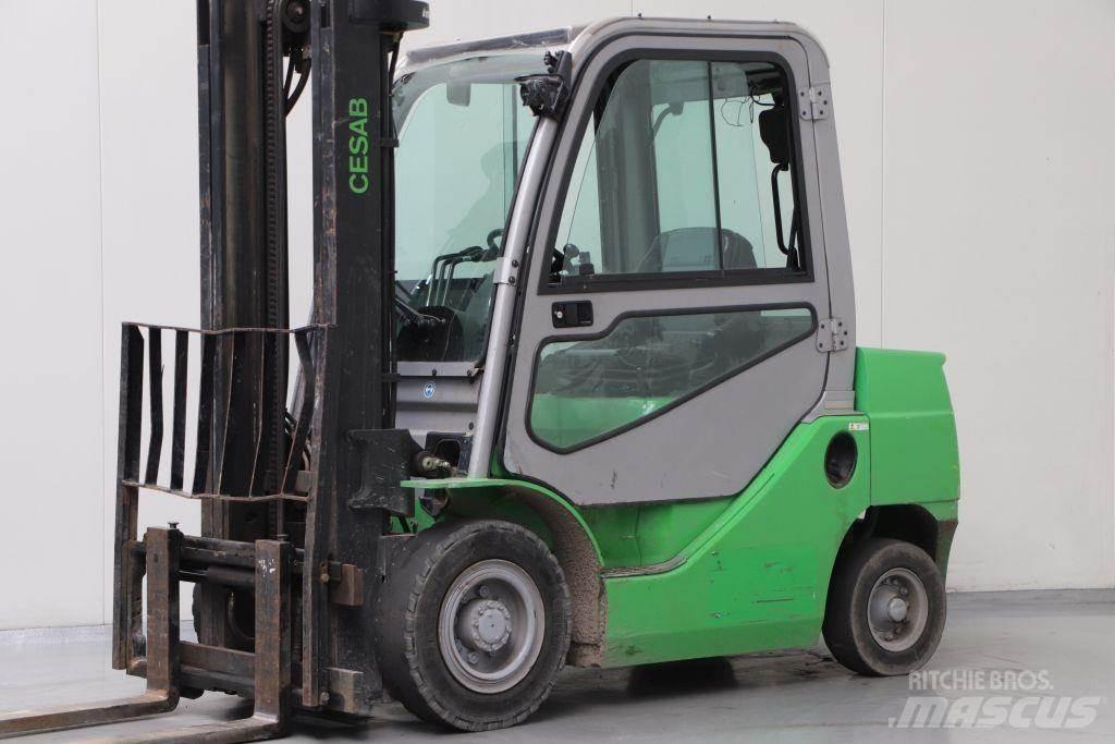 Cesab M325D Stivuitor diesel