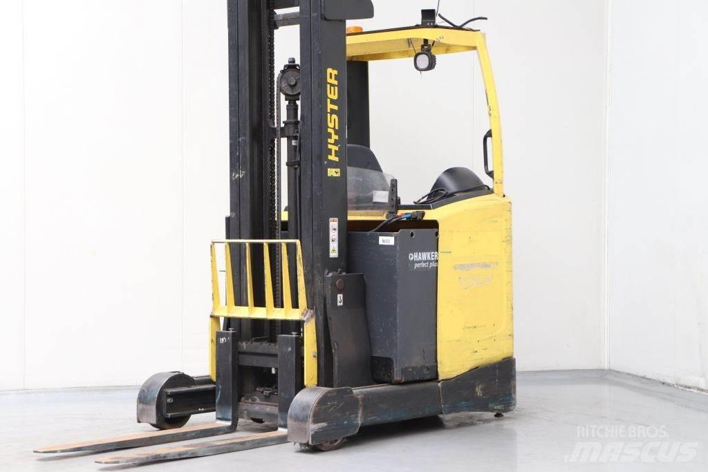 Hyster R1.4 Stivuitor cu catarg retractabil