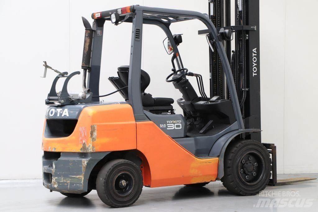 Toyota 02-8FGF30 Stivuitor GPL